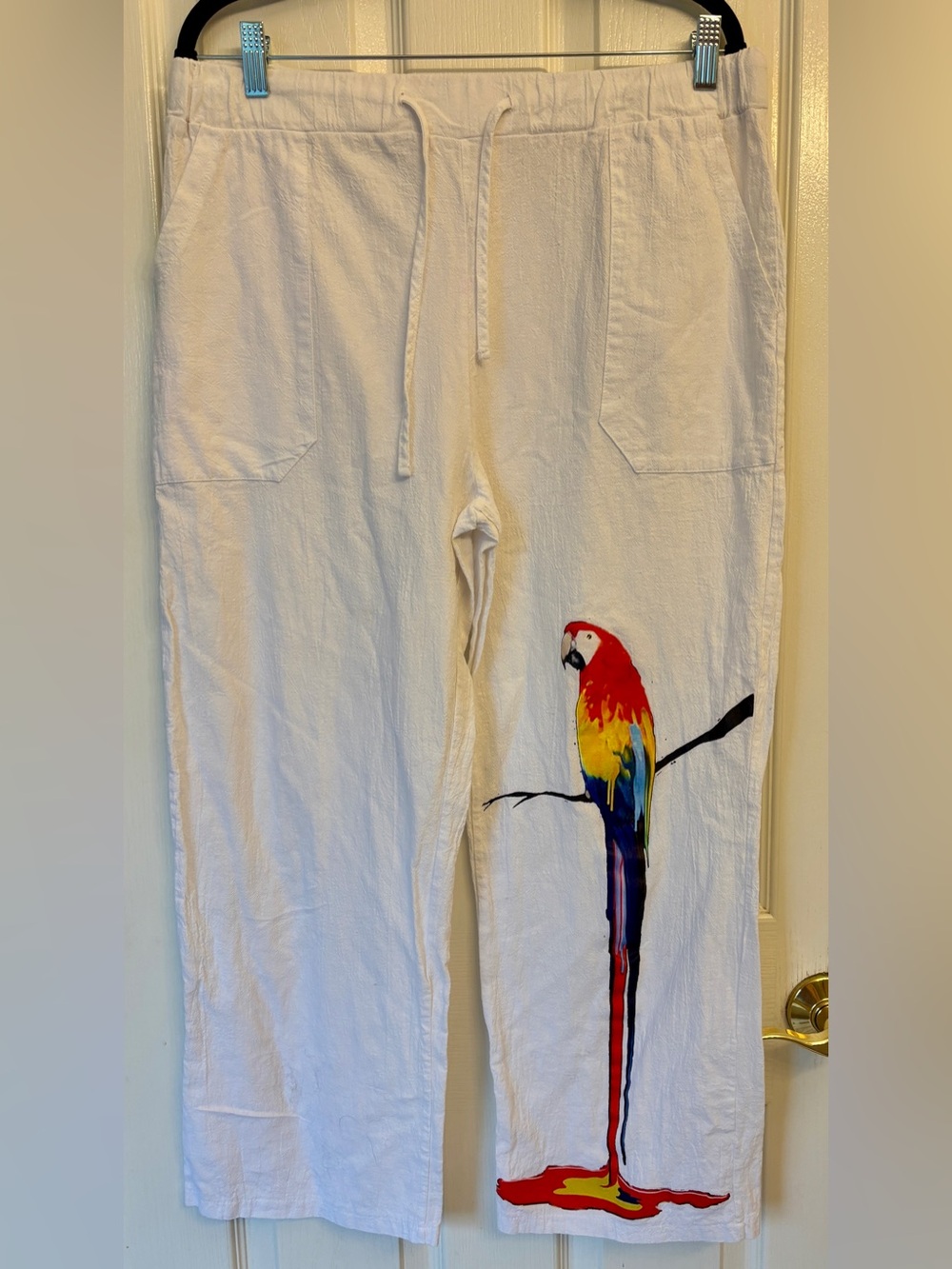 Parrots! ~ Pull-on White Drawstring Pants with Parrot Graphic ~ Women’s XL